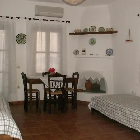Akrogiali Traditional