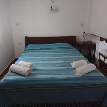 Akrogiali Traditional Kalamitsa